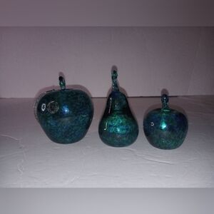Vtg Art Glass TVG pear and Apple Paperweights Blue/Green Speckled on Clear Glass